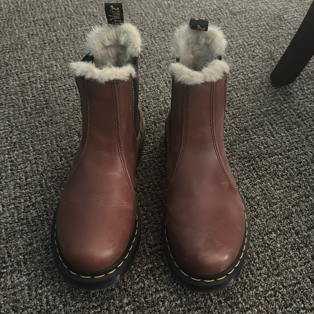 Dr. Martens 2976 Chelsea Boots. Size 9. Brown